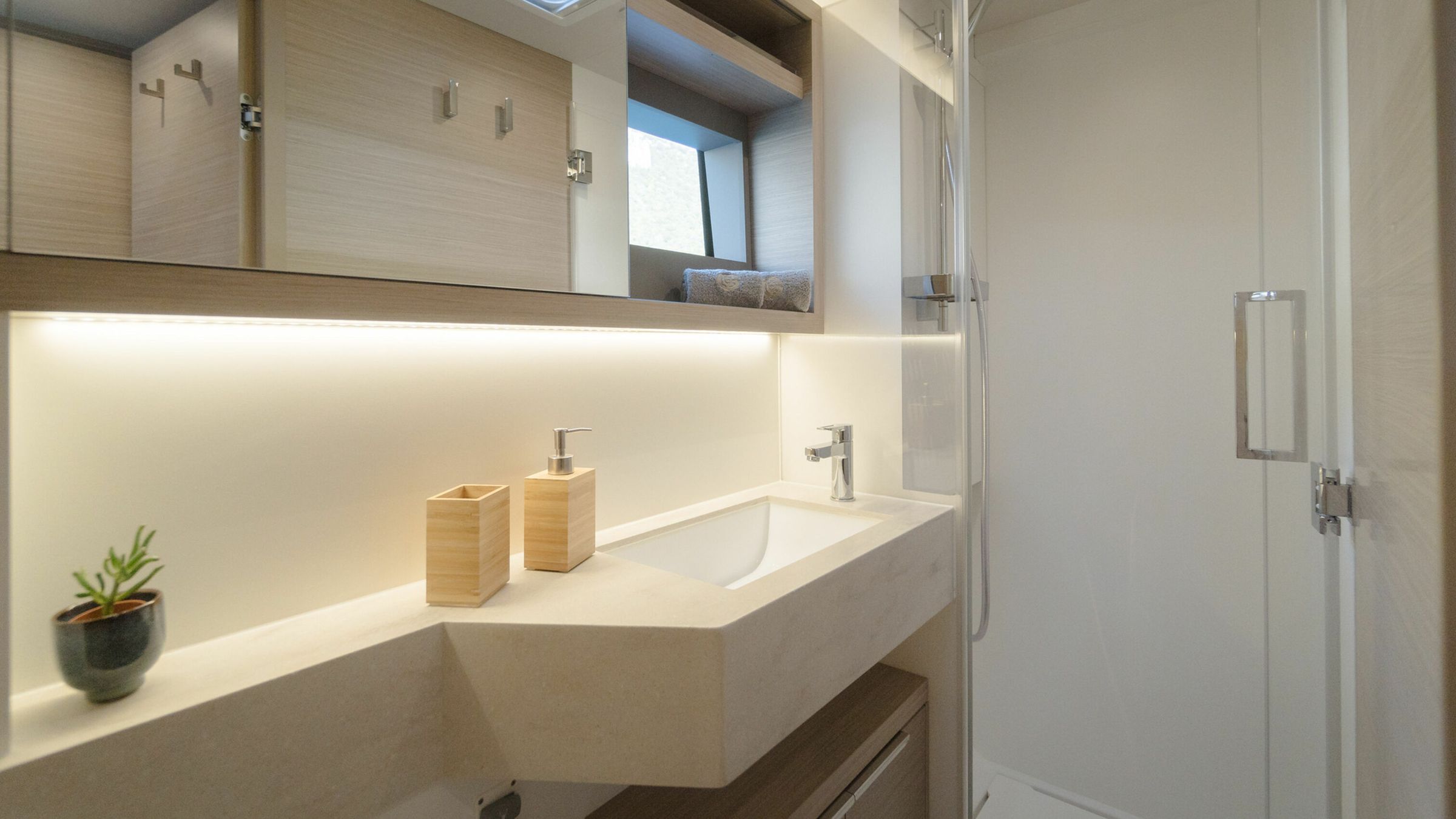 Lagoon 51 | Navya