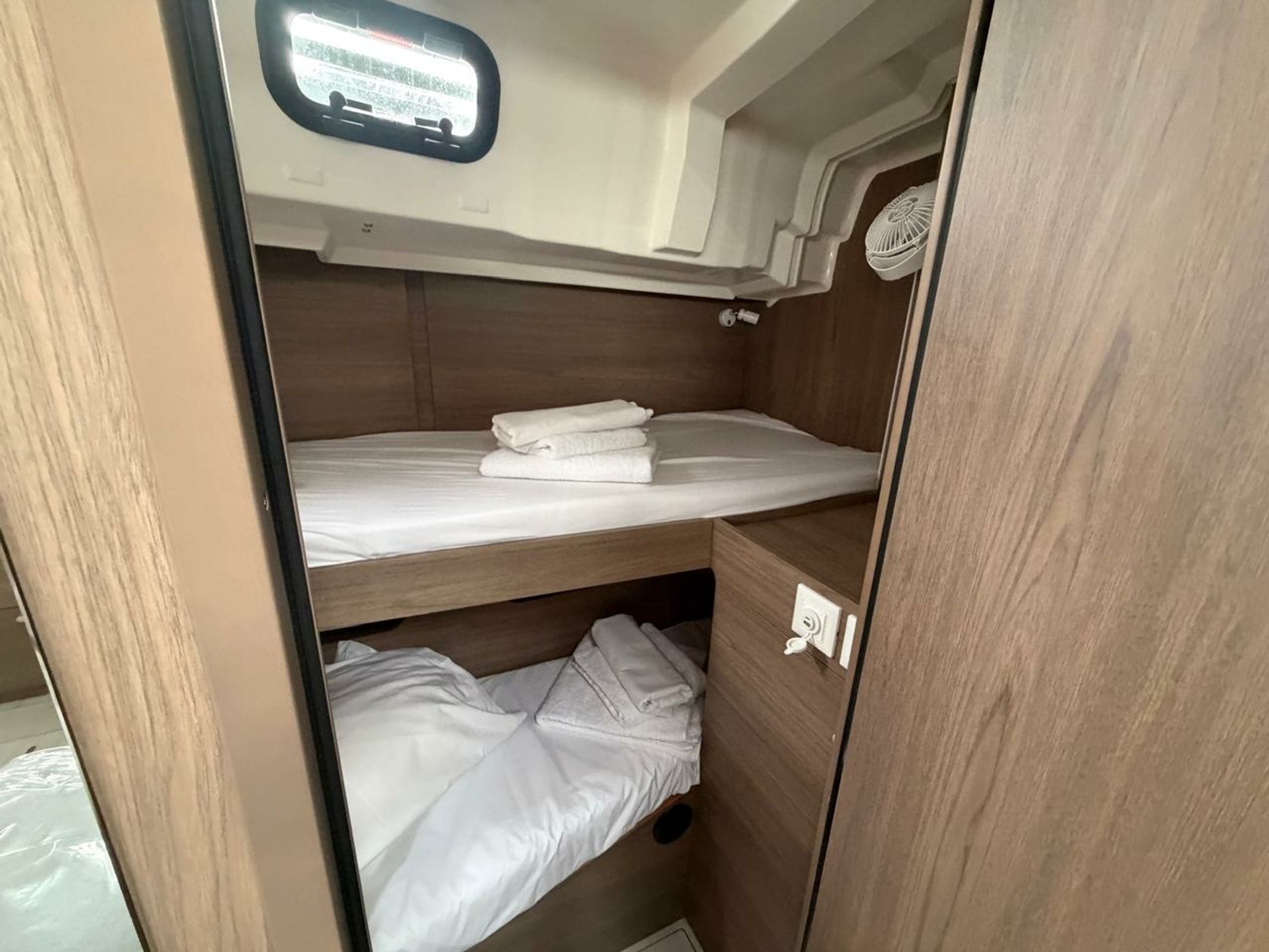Beneteau Oceanis 47 | Offline