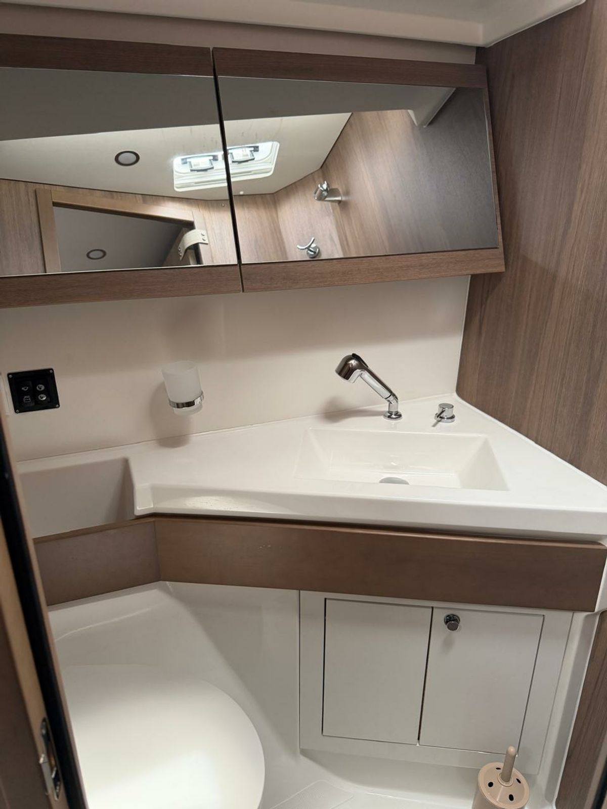 Beneteau Oceanis 47 | Offline