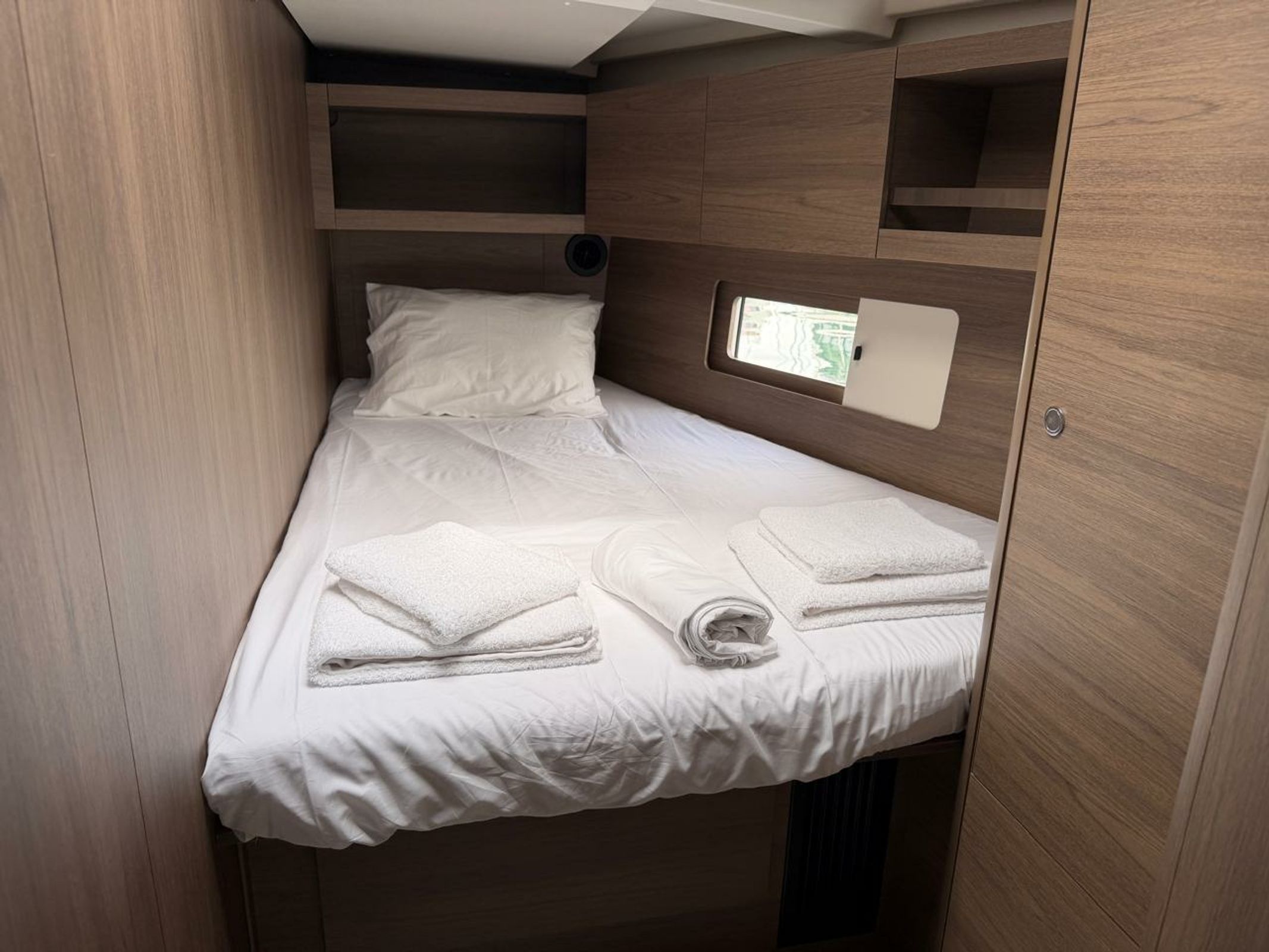 Beneteau Oceanis 47 | Offline