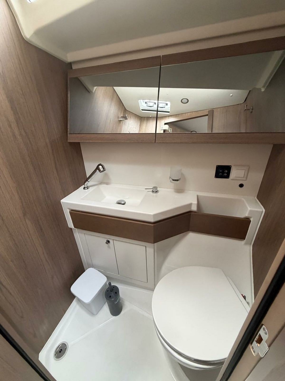 Beneteau Oceanis 47 | Offline
