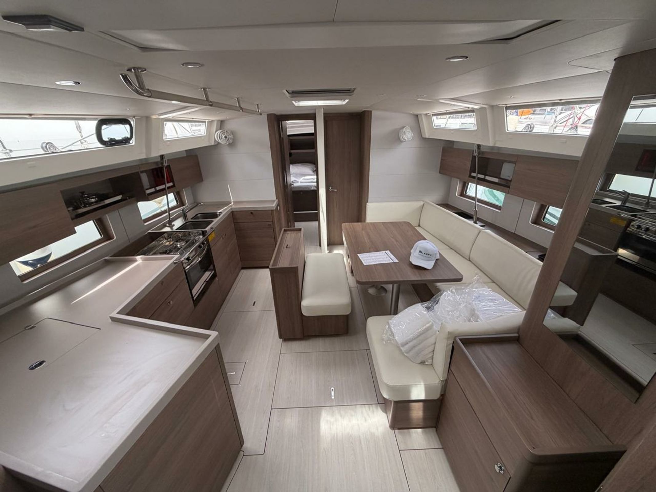 Beneteau Oceanis 47 | Offline