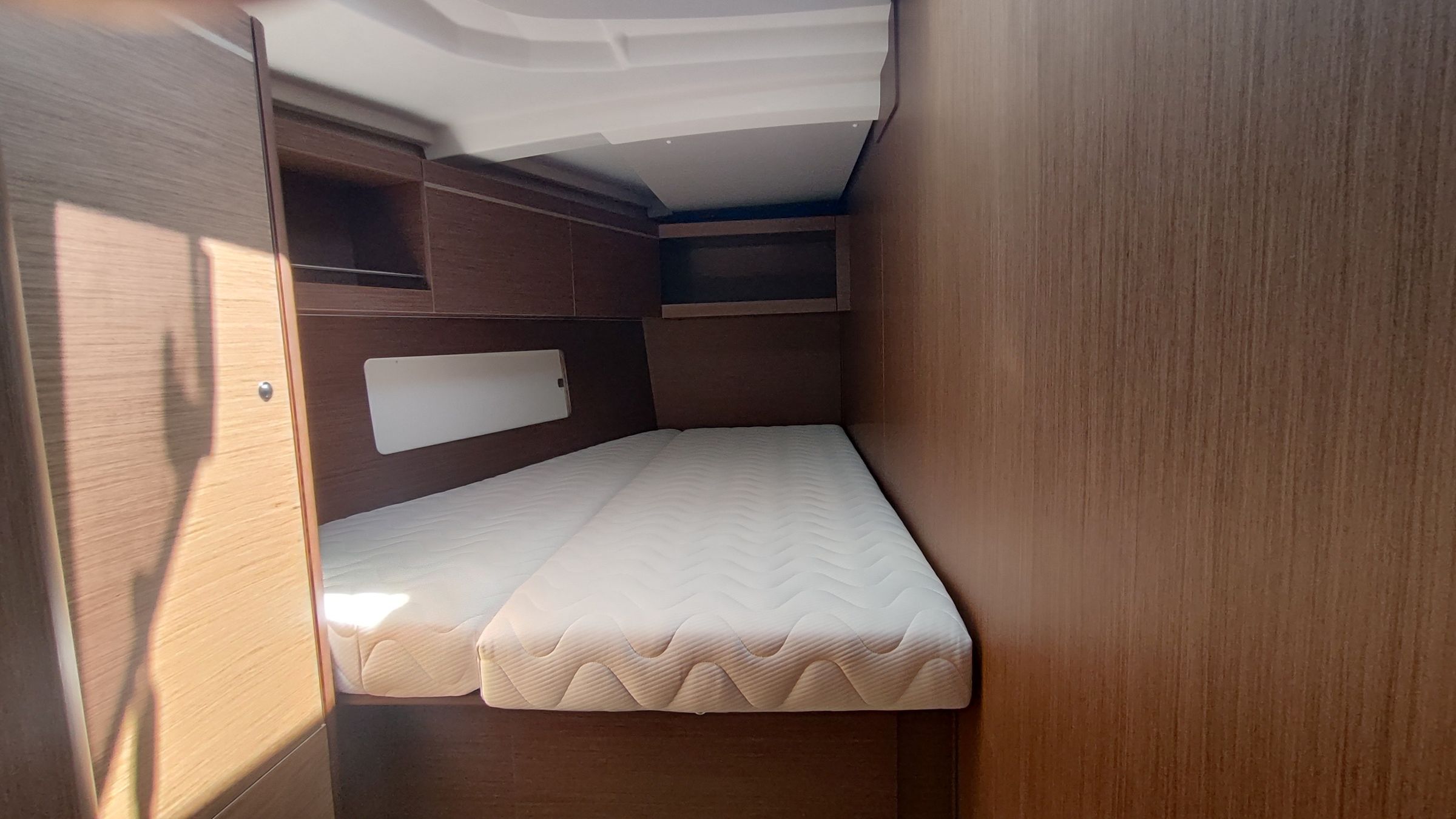 Beneteau Oceanis 46.1 | Vela Loca
