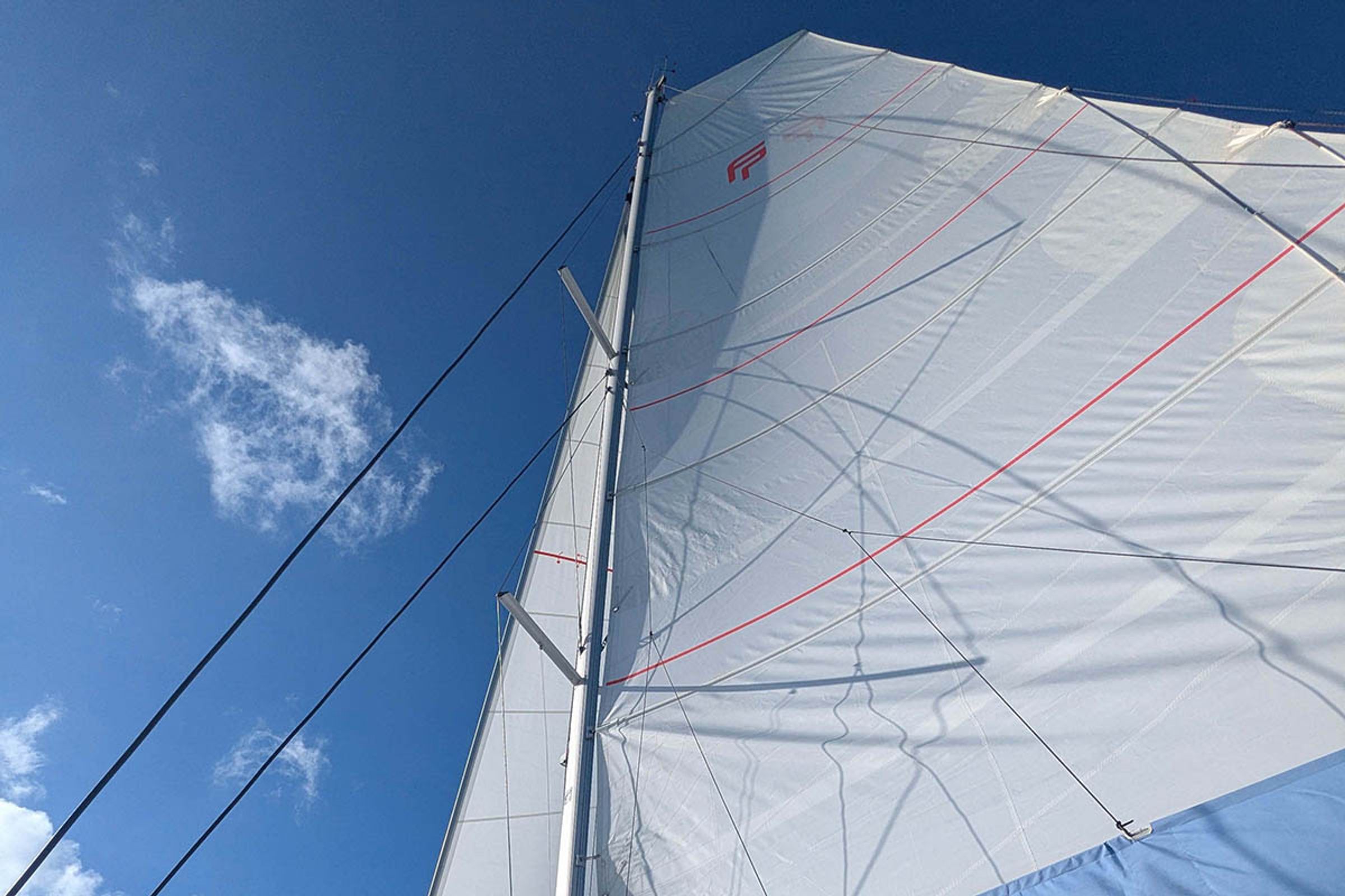 Fountaine Pajot Aura 51 | V Circle