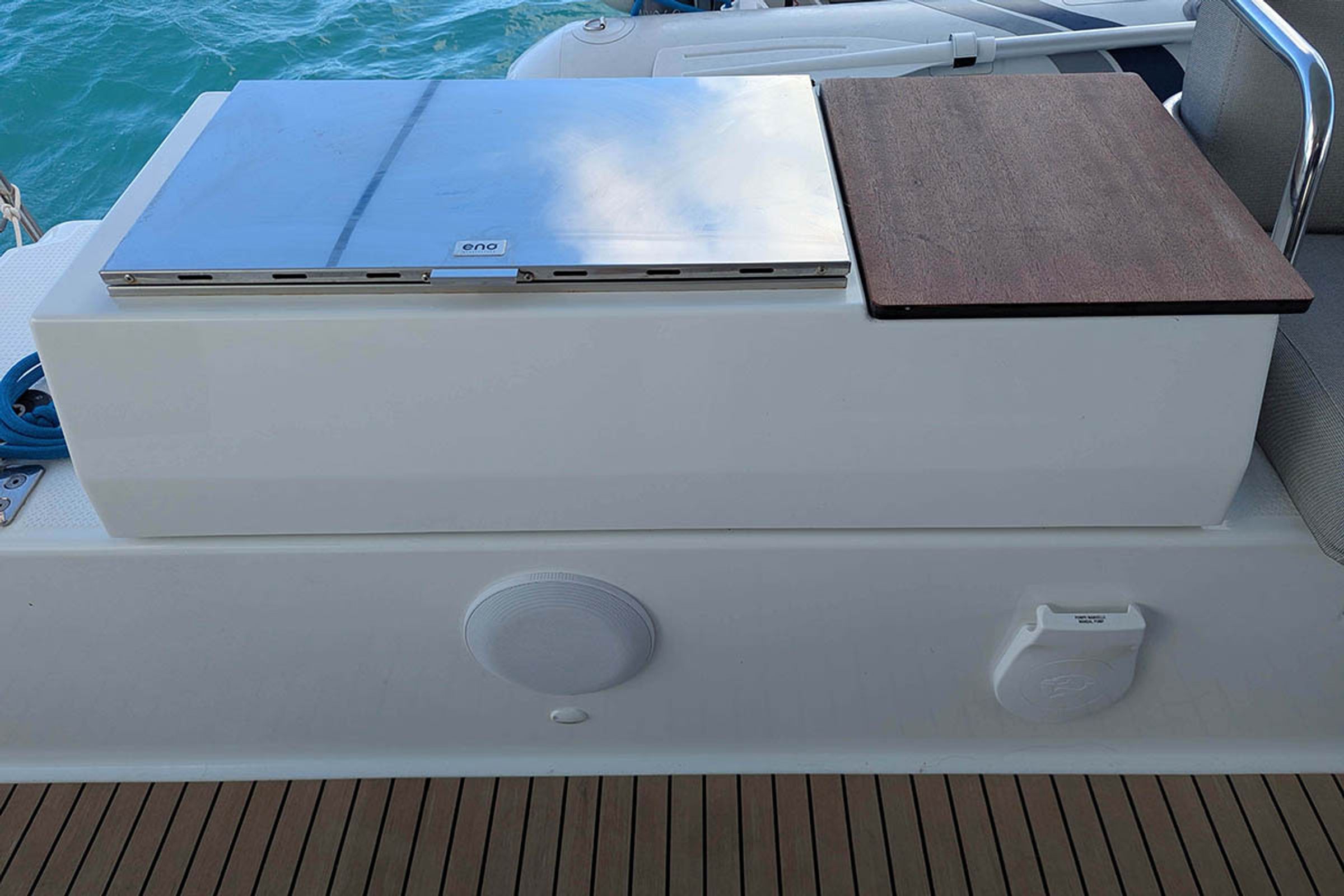 Fountaine Pajot Aura 51 | V Circle